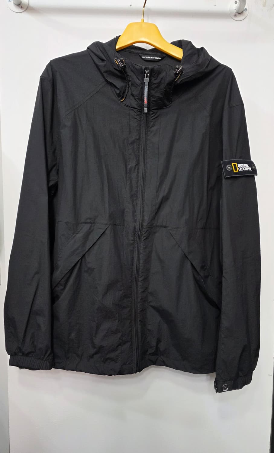 내셔널지오그래픽 남성 바람막이 상품이미지1