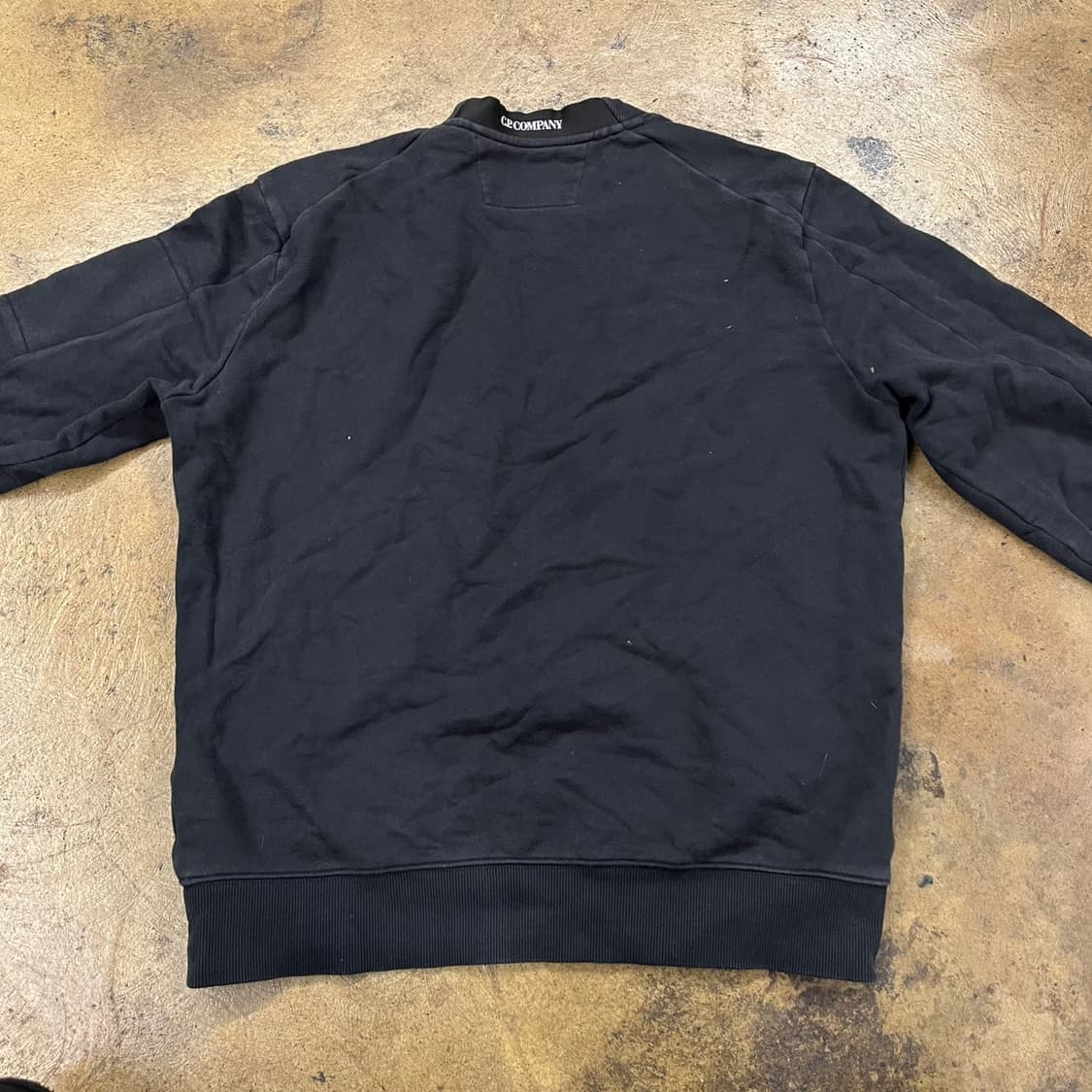 [정품/L] C.P. 컴퍼니 블랙 맨투맨 b18 상품이미지4