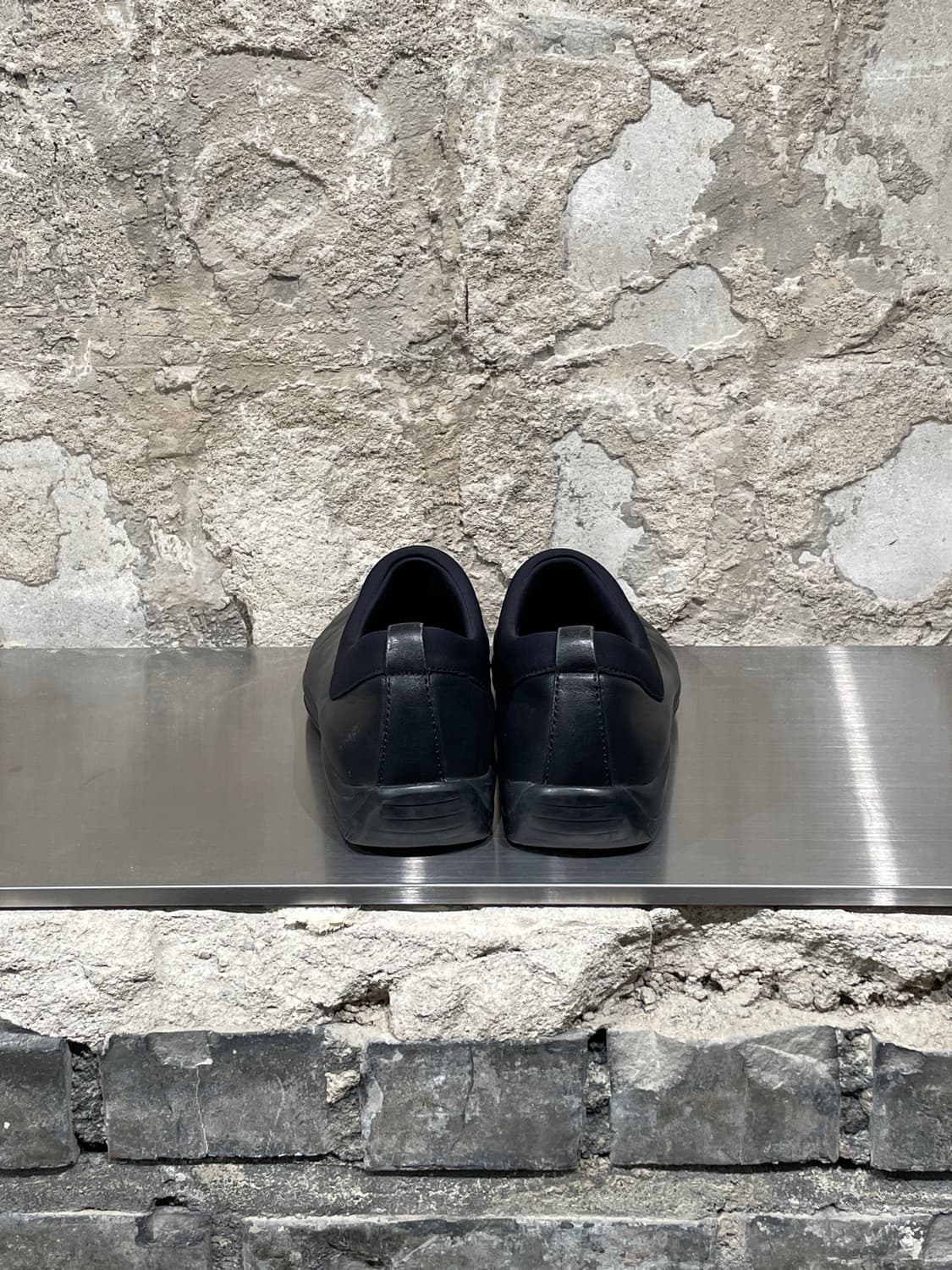 프라다 블랙 슬립 온 네오프렌 레더 로퍼 상품이미지4