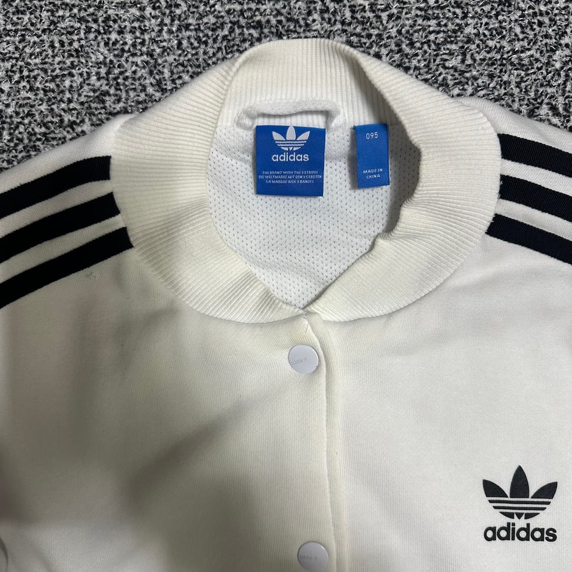 (95) 아디다스 화이트 백로고 봄버 자켓 상품이미지2