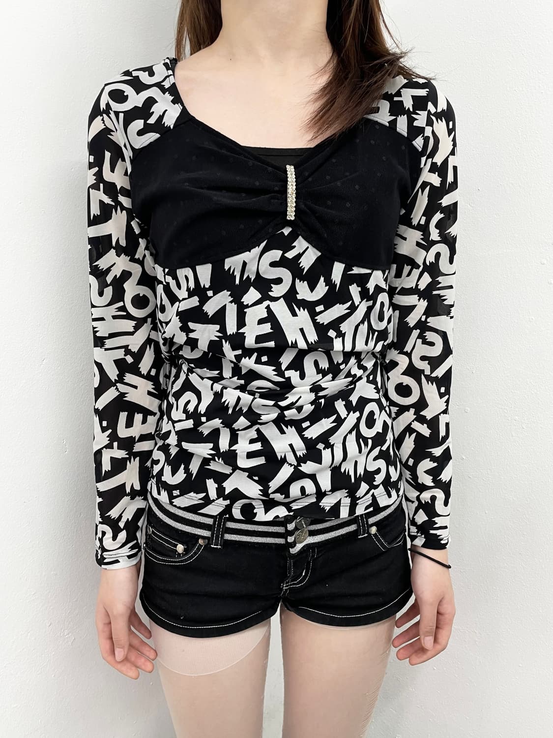 갸루 레터링 큐빅 리본 탑 상품이미지1