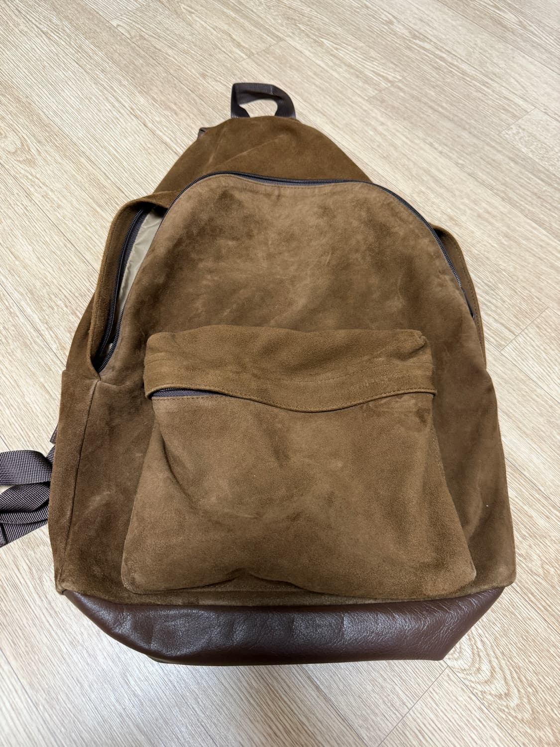 수지백팩 노앙 스웨이드 백팩 상품이미지1