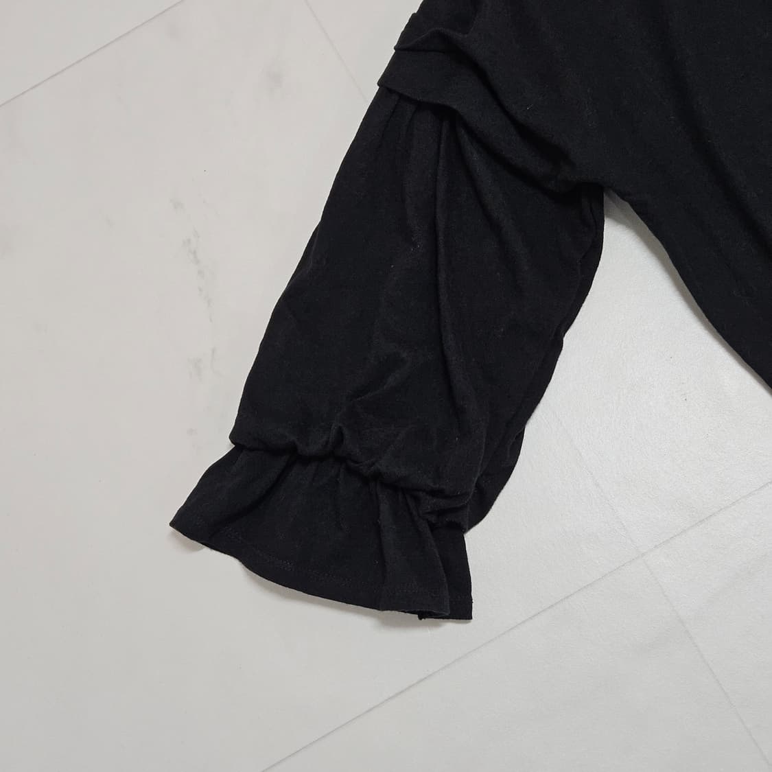 niko and... 니코앤드 프릴 소매 맨투맨 상품이미지2