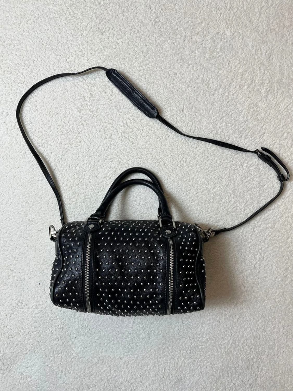 자딕앤볼테르 Y2K 그레인 가죽 스터드 써니 숄더백 A1673 상품이미지6