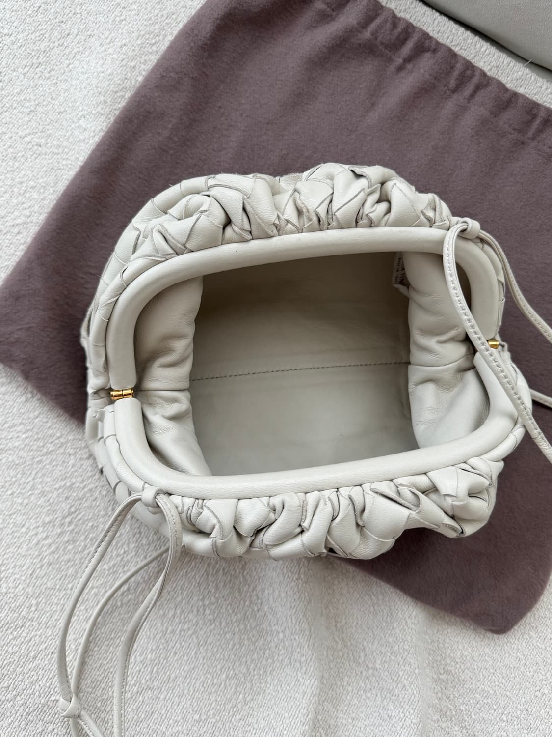 보테가베네타 인트레치아토 미니 크로스백 만두백 상품이미지6