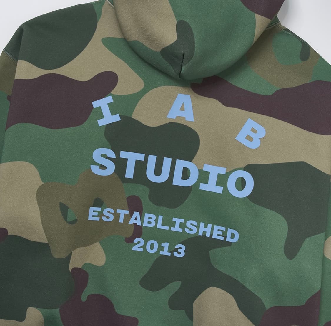 아이앱 스튜디오 x 기묘한 이야기 헌터 카모 후드 상품이미지3