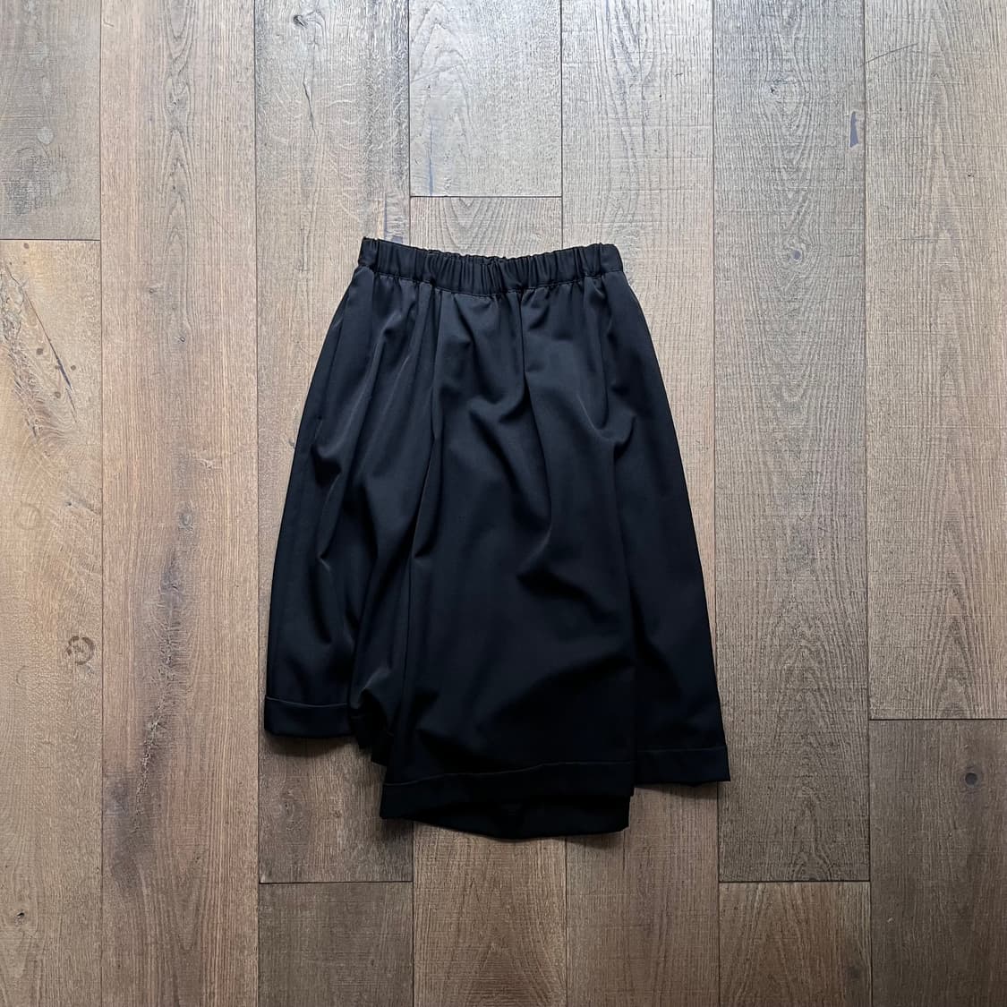 Asymmetry Wide Gaucho Pants 상품이미지2