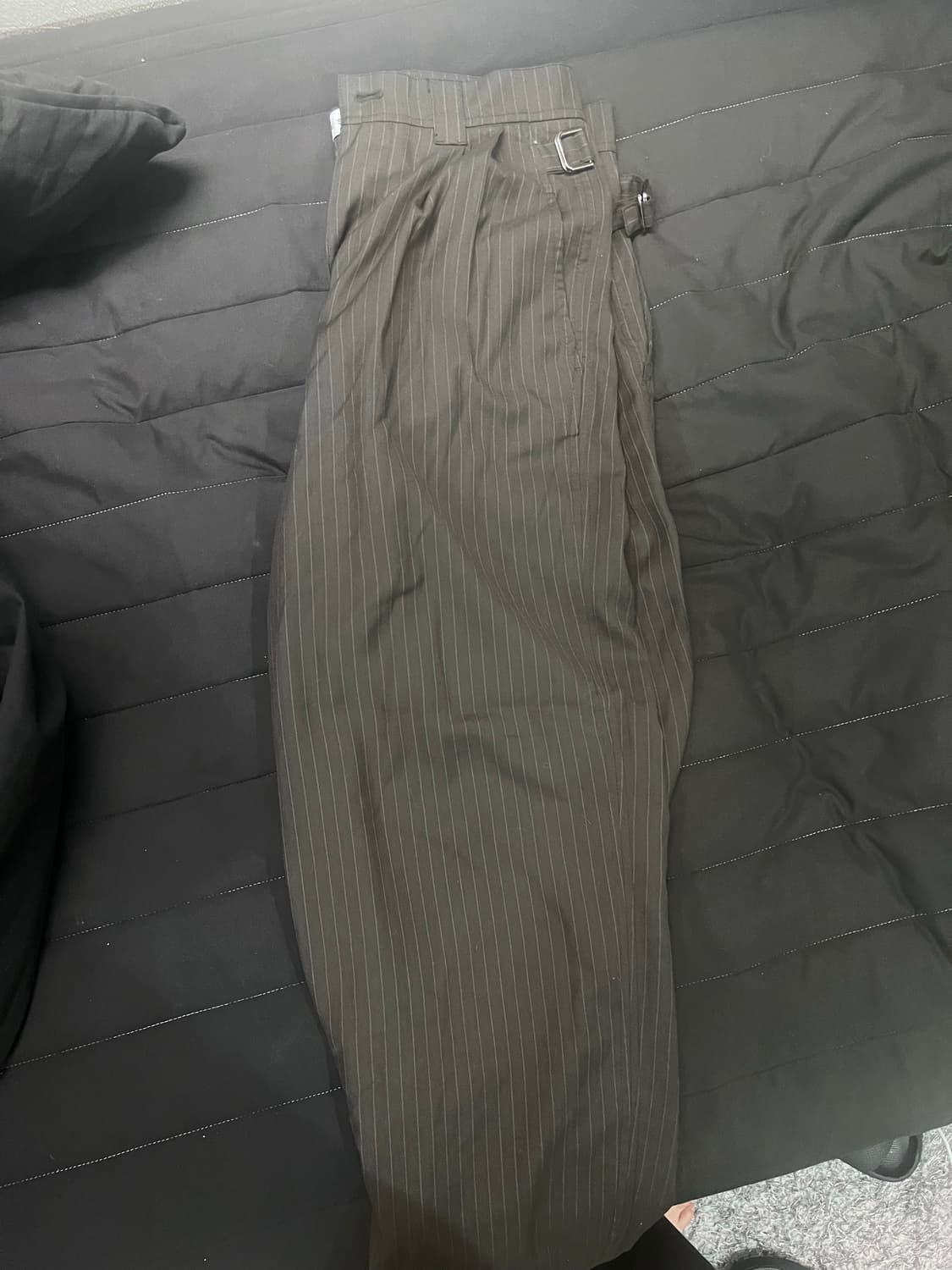 비슬로우 투턱테이퍼드 와이드 팬츠 30 상품이미지5