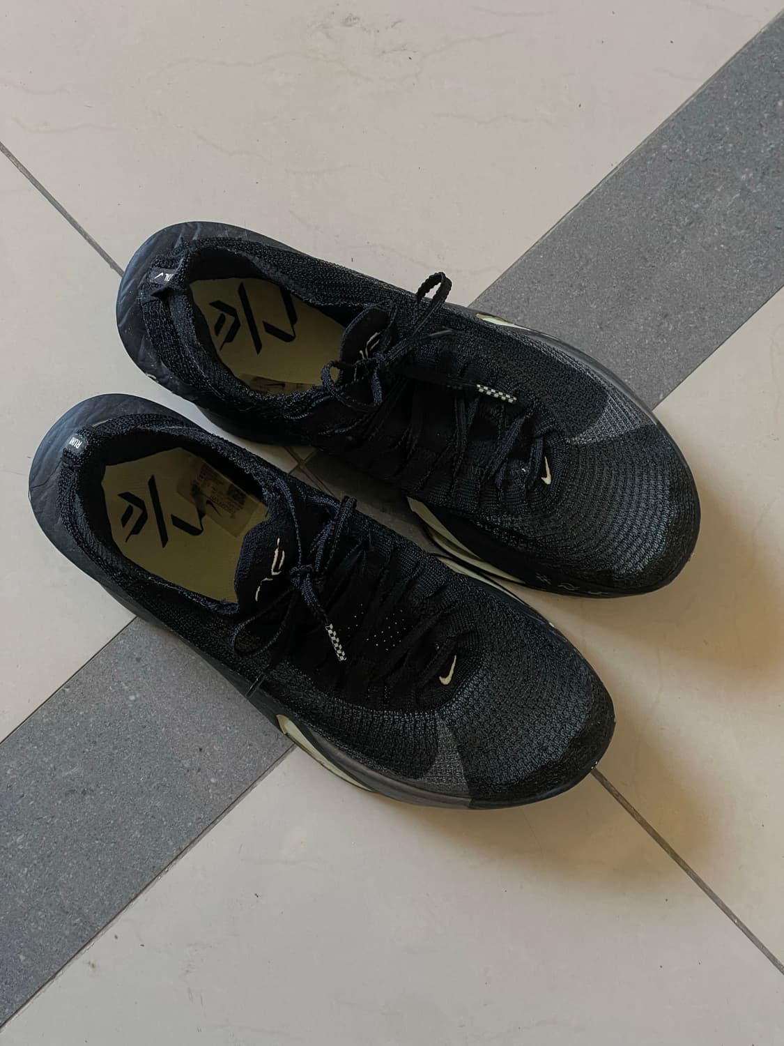 나이키 에어 줌 알파플라이 넥스트% 3 블랙 올리브 아우라 상품이미지2