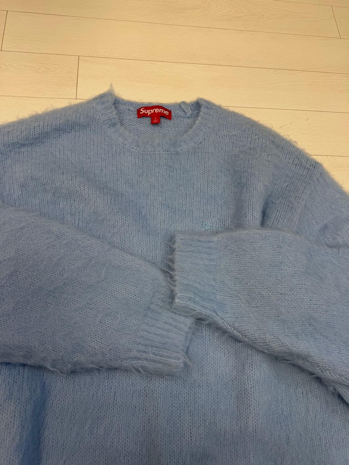 슈프림 모헤어 니트 25fw L 사이즈  상태 9.8/10  사진찍고 절 상품이미지2