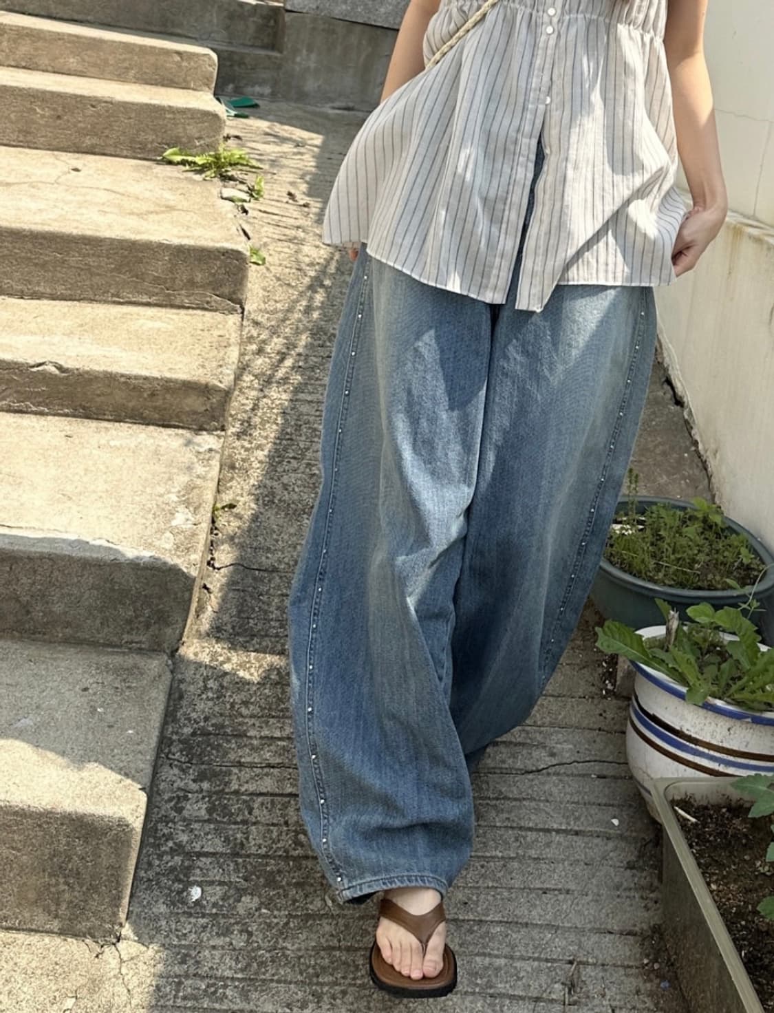 스터드 찡 와이드 벌룬 데님팬츠 상품이미지1