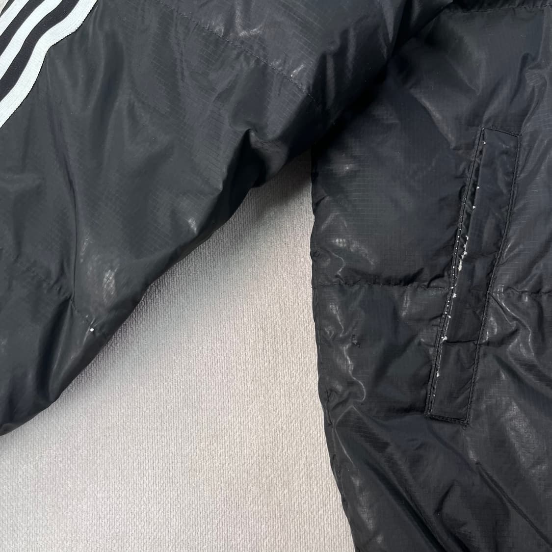 100 아디다스 레알마드리드 자수 덕다운 패딩 상품이미지4