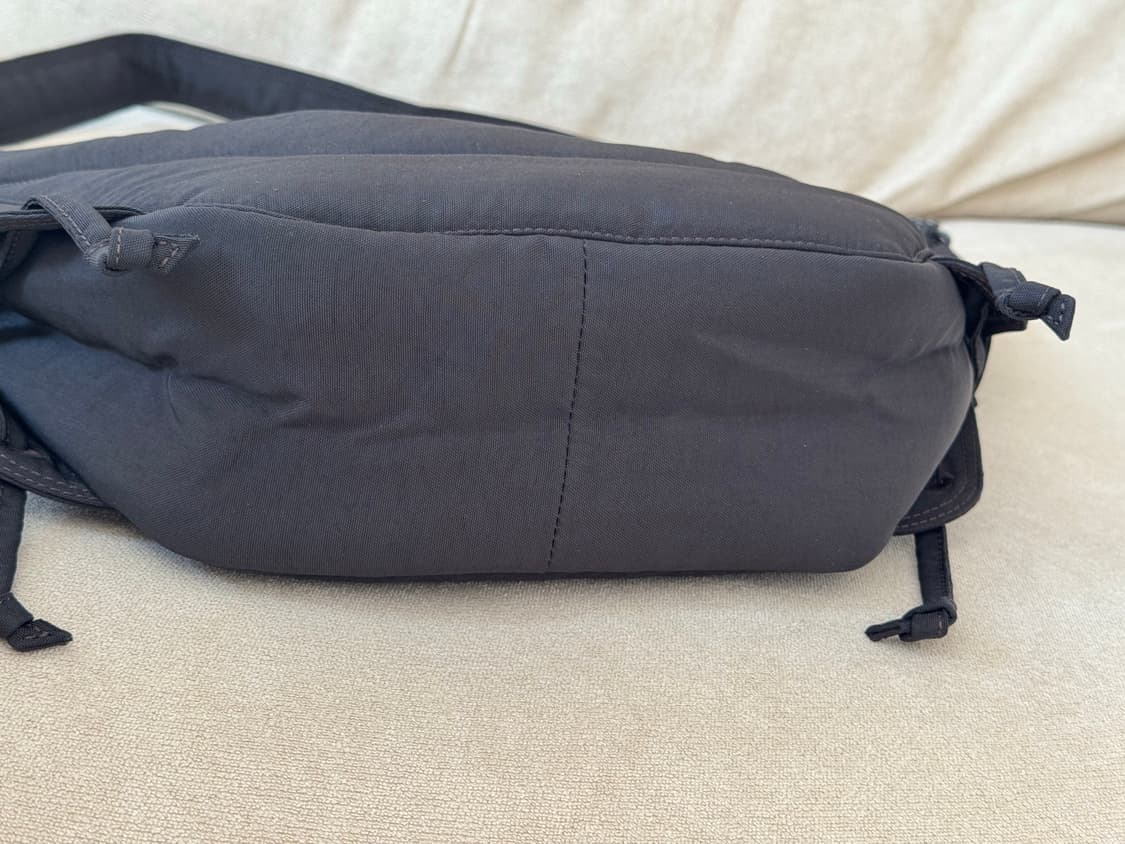 르메르 소프트게임백 스몰 다크초코 상품이미지8