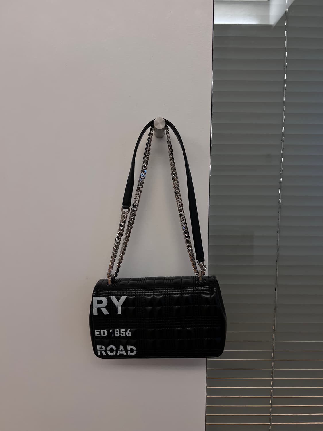 버버리 호스페리 롤라백 상품이미지2