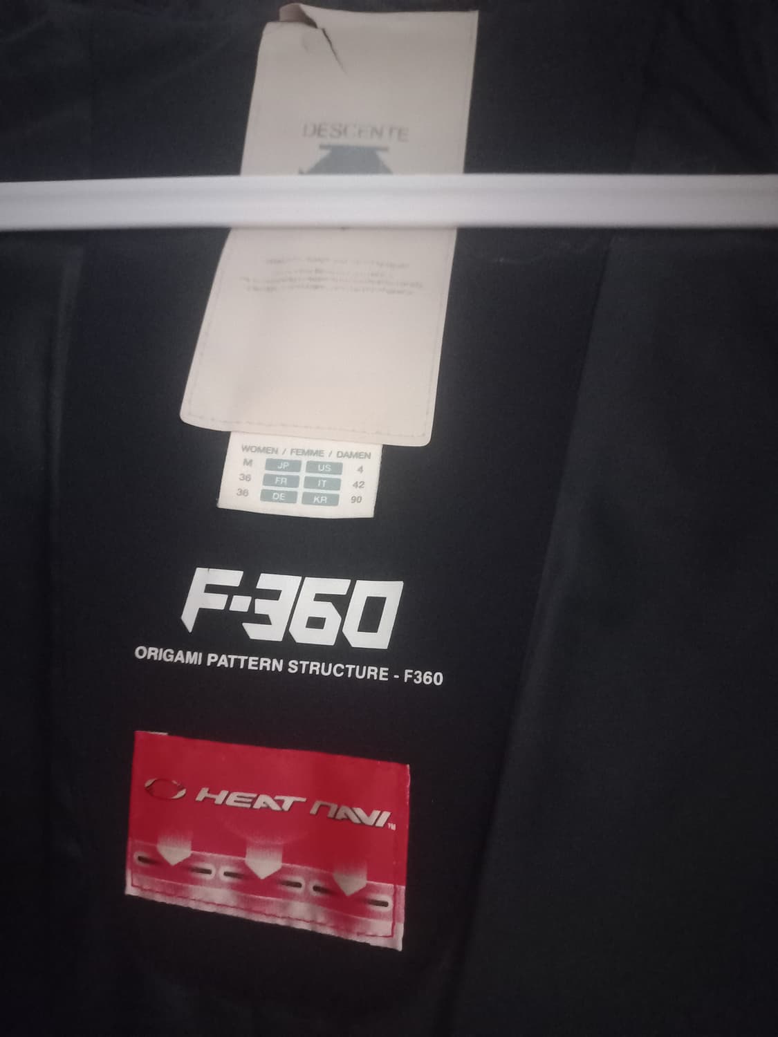 데상트 아우디 레플리카 패딩 90 상품이미지5