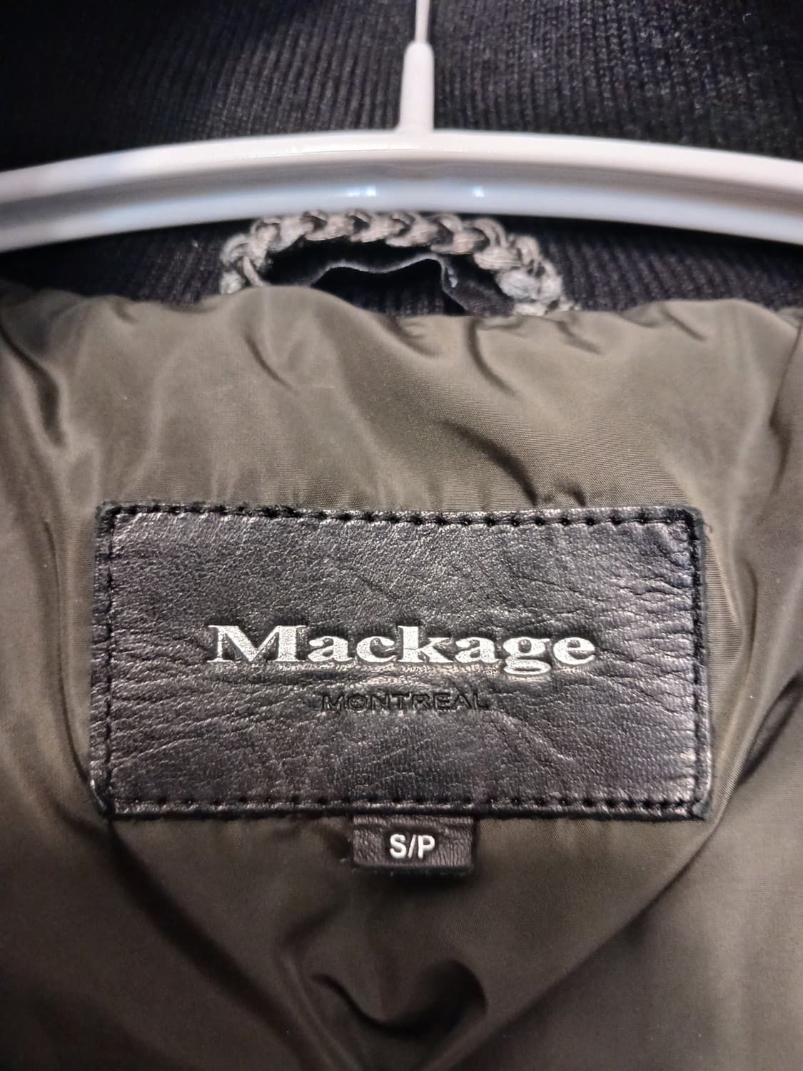 멕케이지 딕슨 정품 여성 패딩 85 에서 90 사이즈 까지 가능 상품이미지3