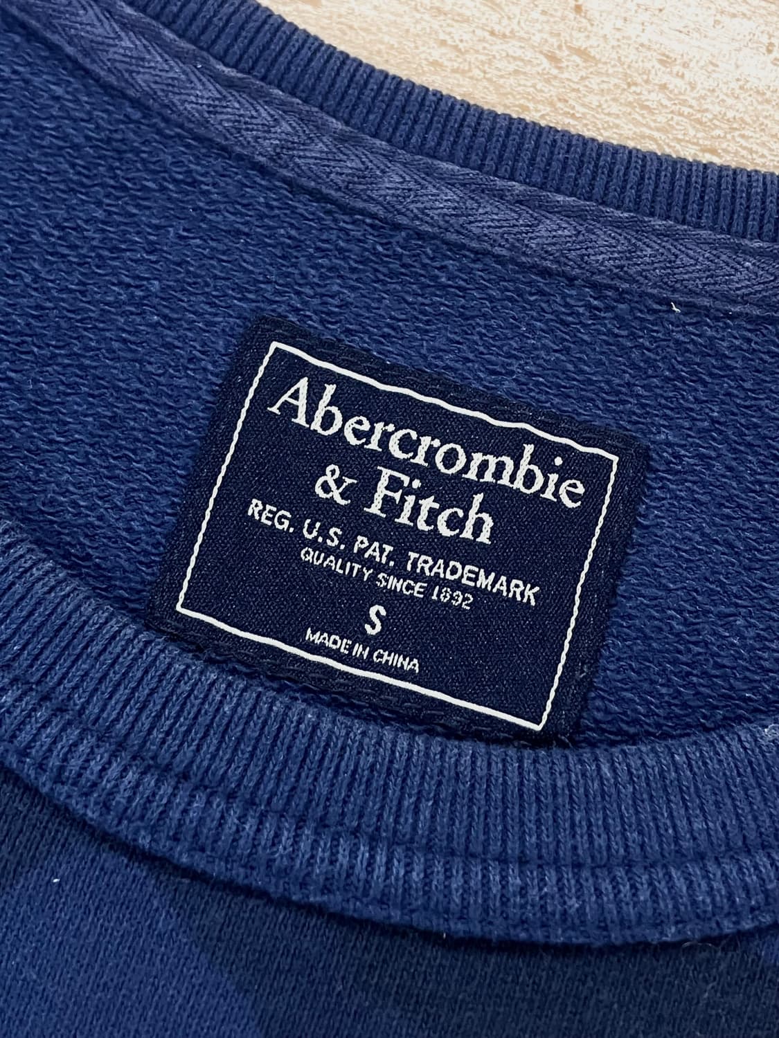 아베크롬비 카모 패턴 맨투맨 네이비 S  #csz3302 상품이미지4