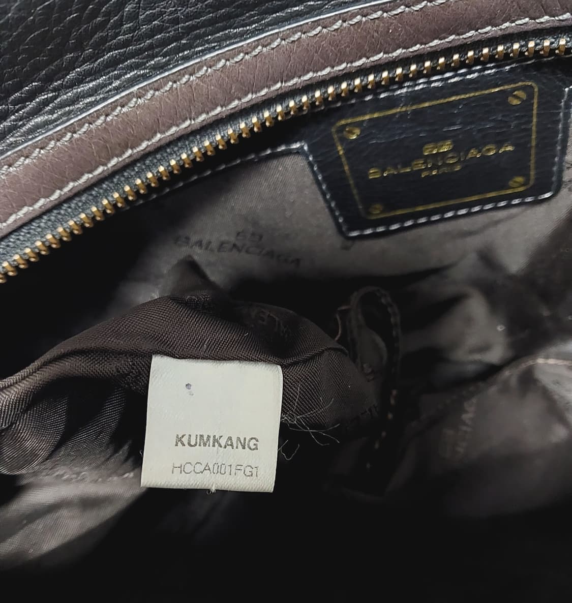 발렌시아가 BB로고 카우레더 테슬 숄더백 (정품) 상품이미지10
