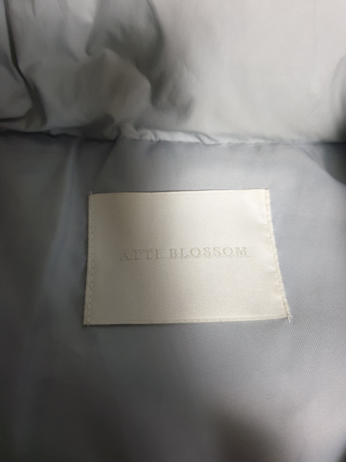 아띠블라썸 슬림핏 폭스퍼 덕다운 패딩 연한민트색 (F) 상품이미지3