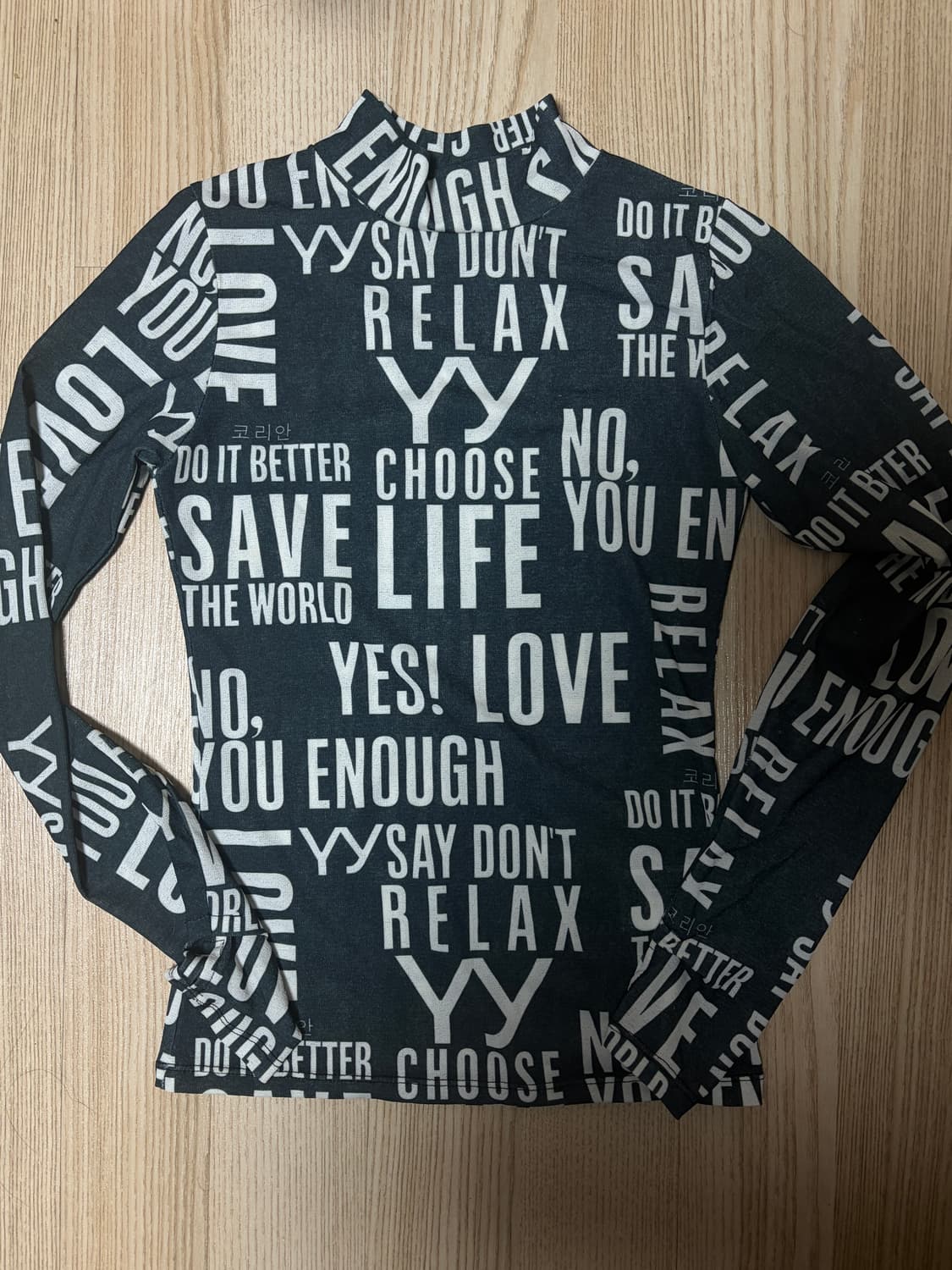 OPEN YY Slogan Graphic Top – Black 상품이미지3