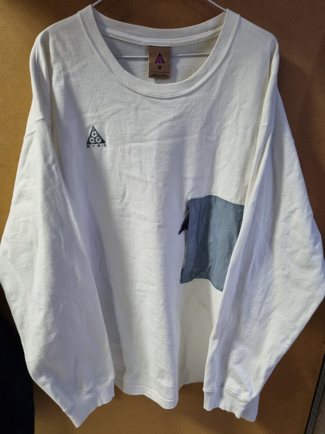 나이키 ACG 롱 슬리브 맨투맨 서밋화이트 긴팔티  상품이미지1