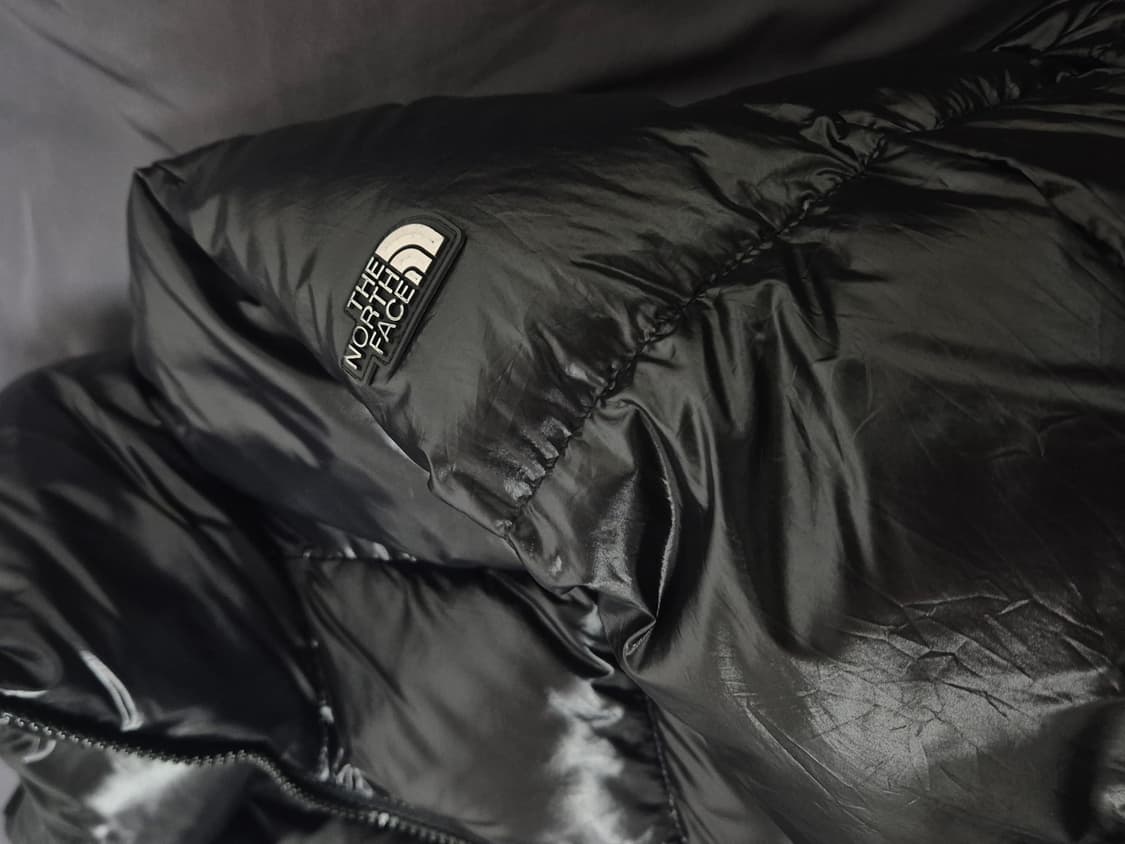 노스페이스 유광 숏패딩 상품이미지3