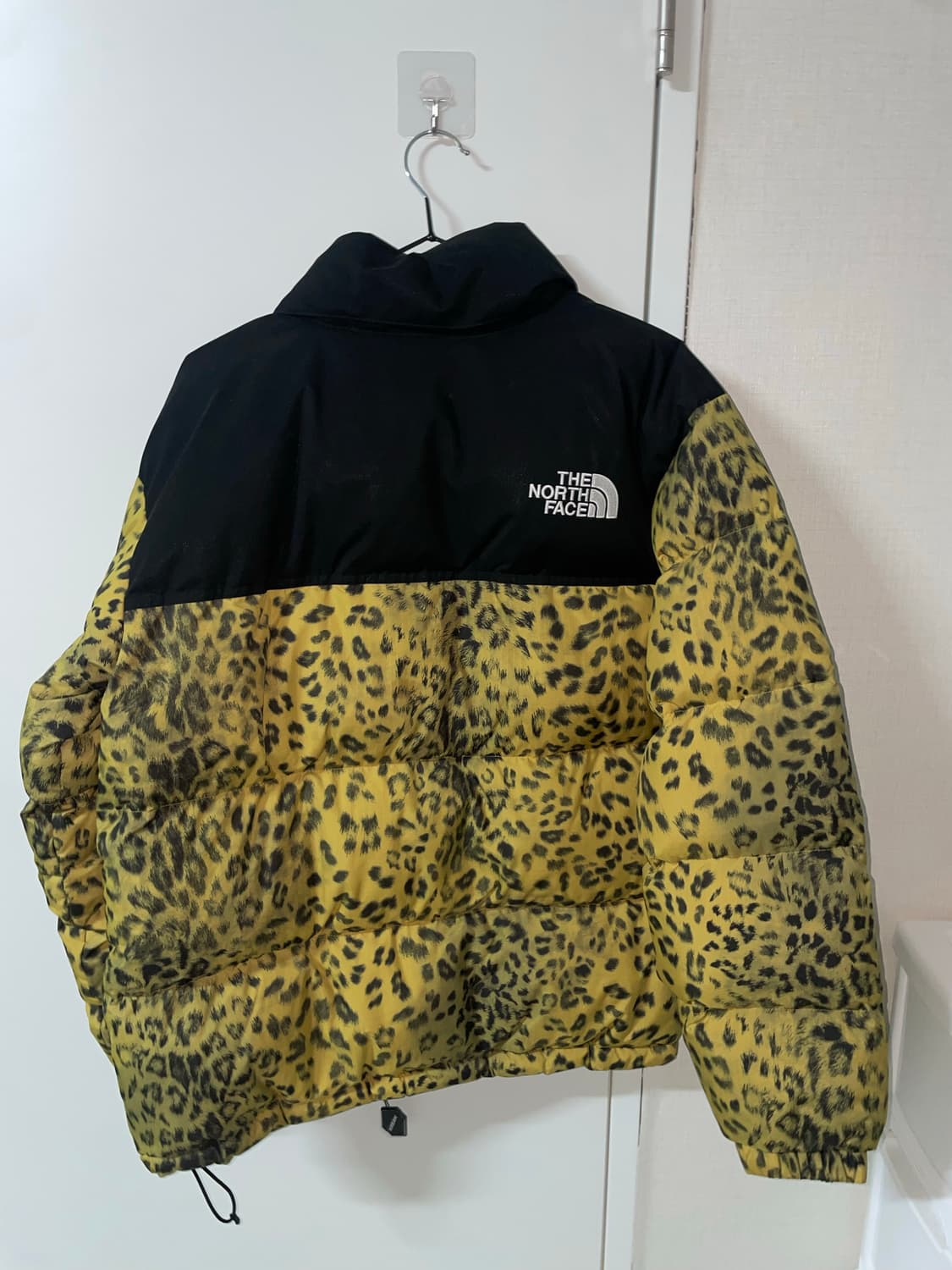 노스페이스 눕시 레오파드 패딩 상품이미지2