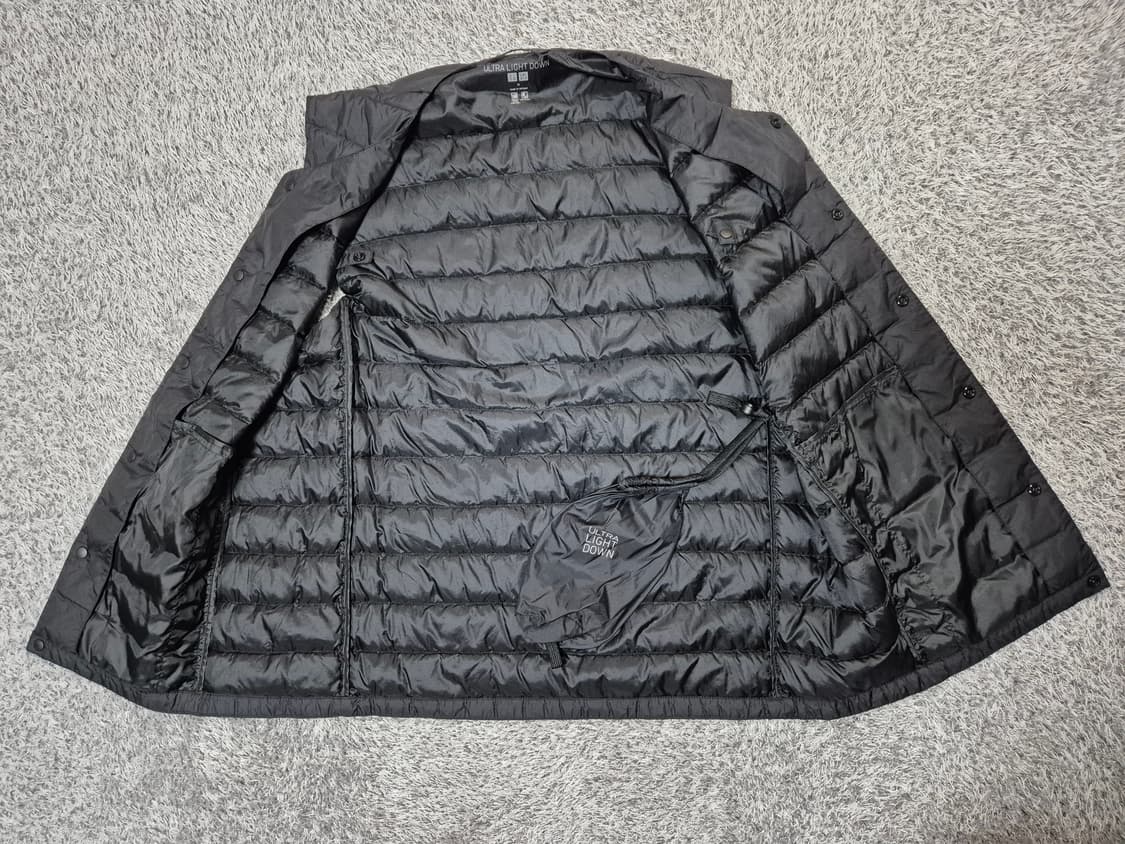 유니클로 남성 울트라라이트 다운조끼 M 상품이미지4