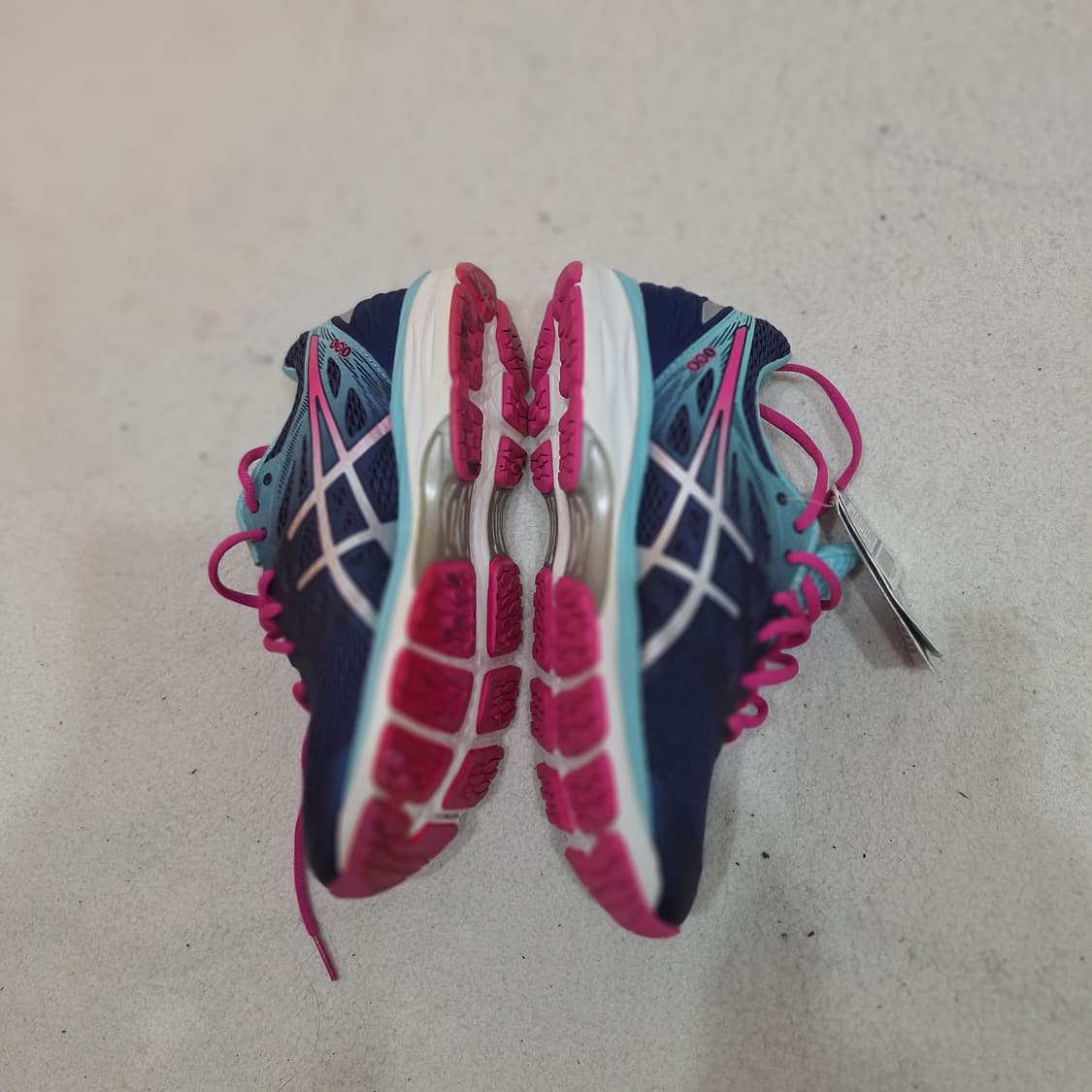 아식스  런닝화240(택있는상품) 상품이미지4