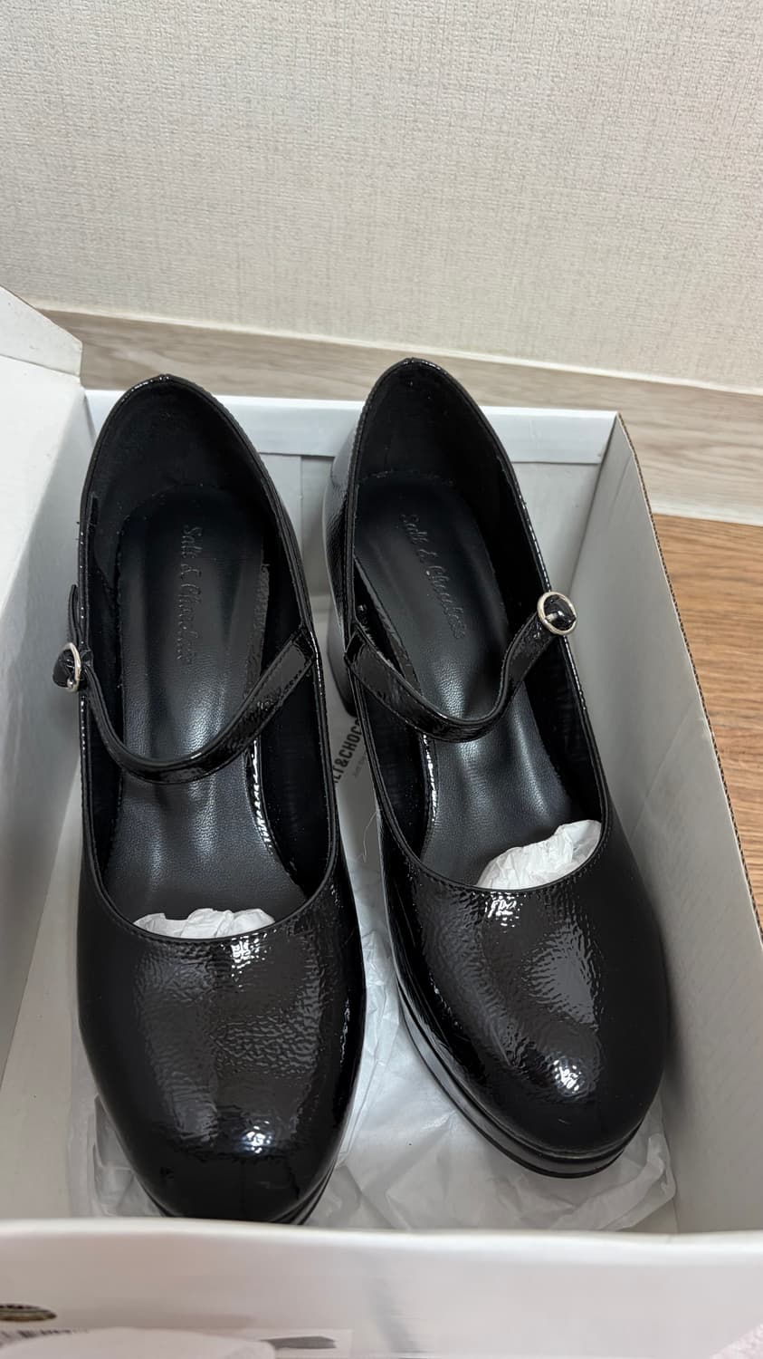 솔트앤초콜릿 라운드 토 메리제인 블록 힐 펌프스 7cm 상품이미지1