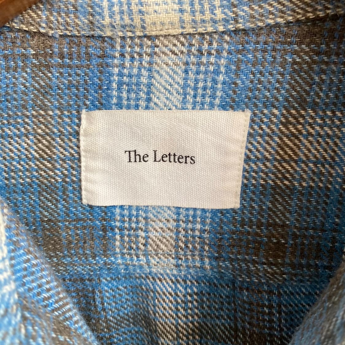 (L) the letters 블루 체크 데미지 워싱 셔츠 상품이미지3