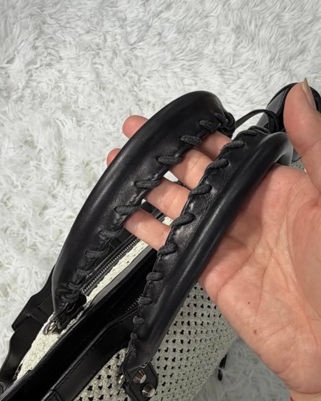 발렌시아가 레어 라피아 모터백  상품이미지9