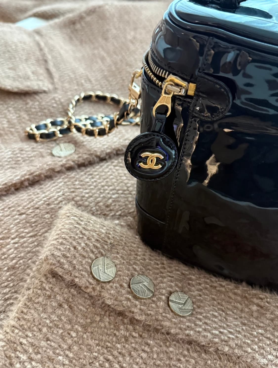 샤넬 베니티 코스메틱 페이던트 백. 상품이미지5