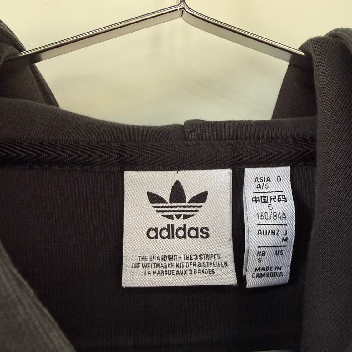 아디다스 Adidas 오리지널스 아디컬러 뉴클래식 크롭 트랙 후드 블랙 상품이미지2