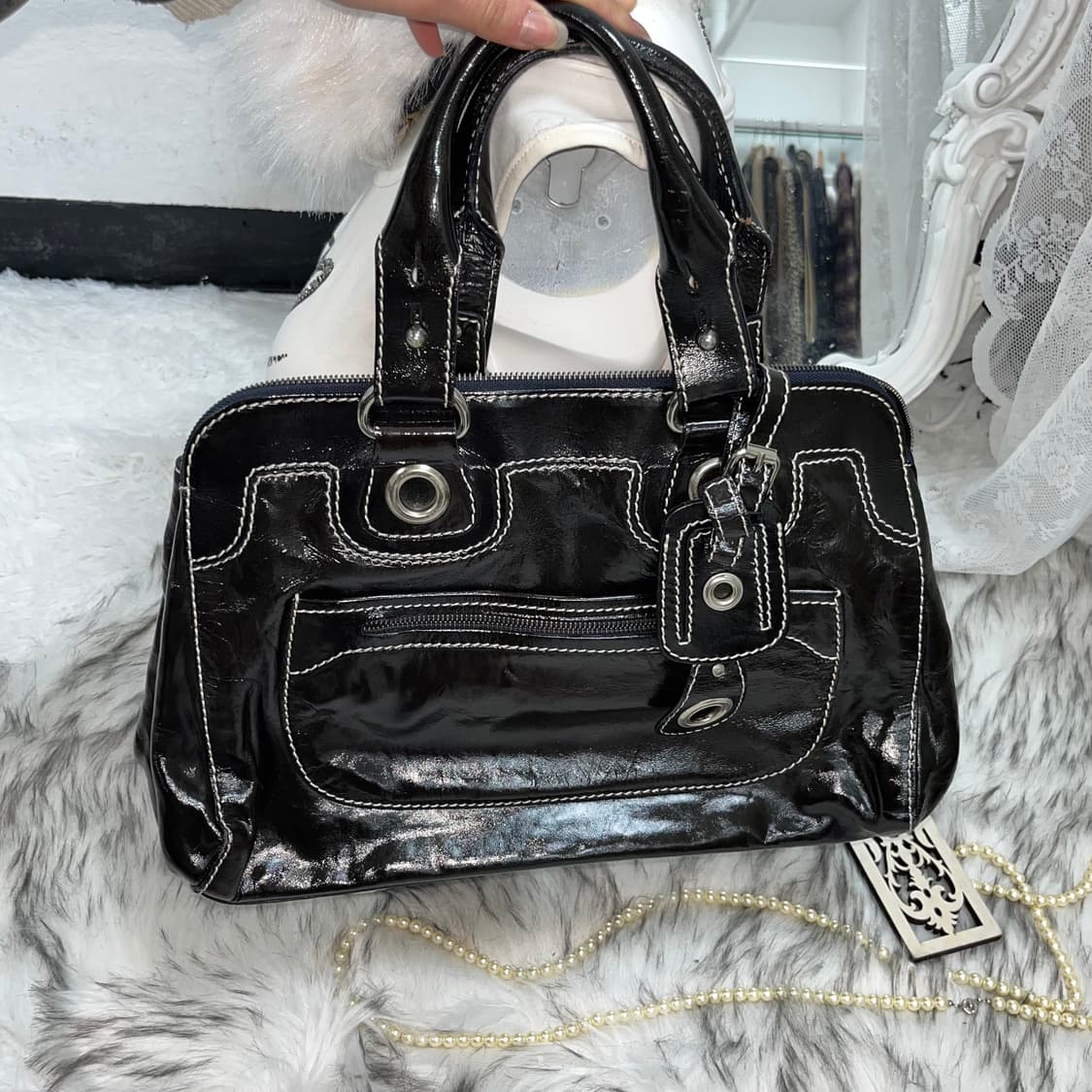 빈티지 글로시 스티치 포인트 토트백 상품이미지1