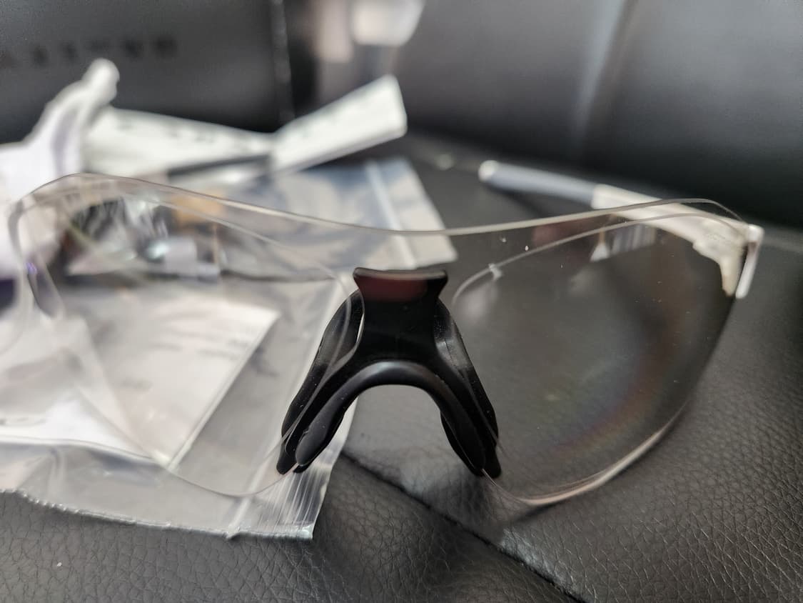 오클리o009313 every 변색렌즈 상품이미지1