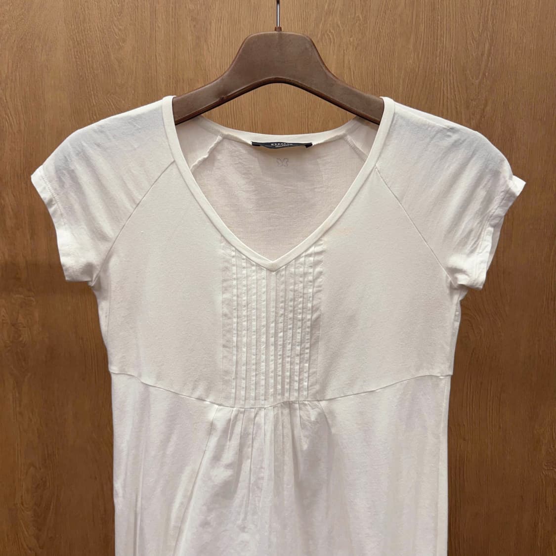 막스마라 위켄드 브이넥 핀턱 절개 디테일 블라우스 아이보리 상품이미지4