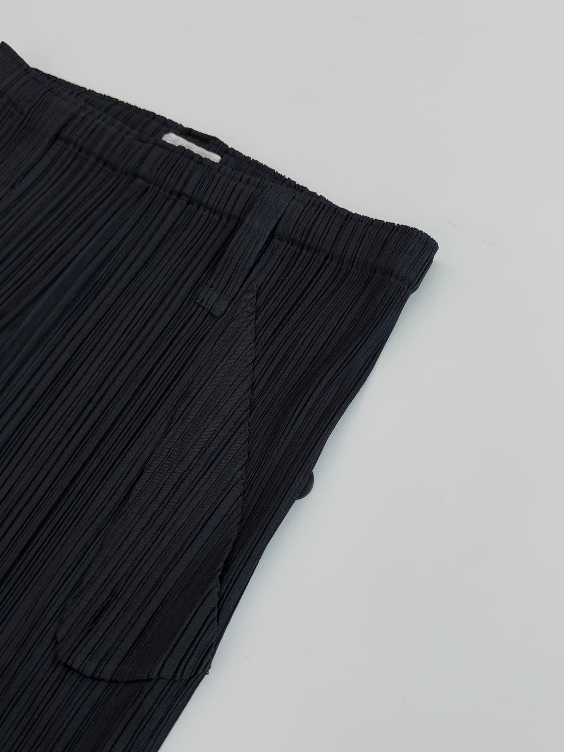 Pleats Please 플리츠플리즈 블랙컬러 팬츠   상품이미지5
