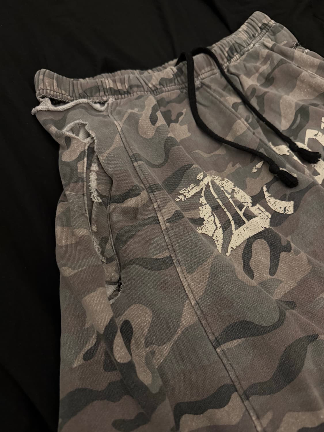 틸던 카모 디스트레스드 워싱 스웨트 팬츠 상품이미지2