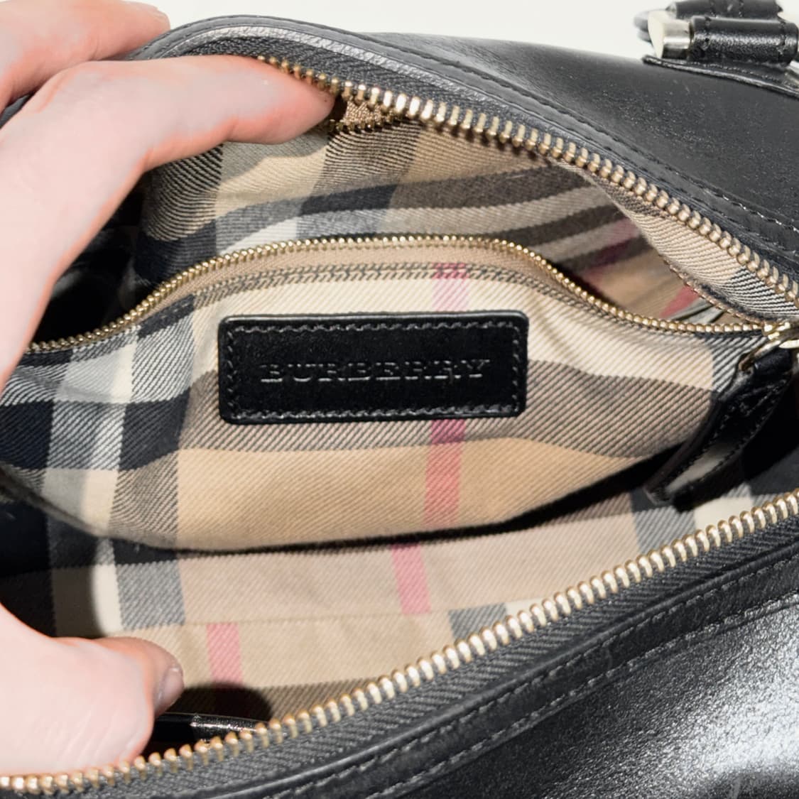 버버리 알체스터 스터드 펑크 볼링 사첼백 상품이미지9