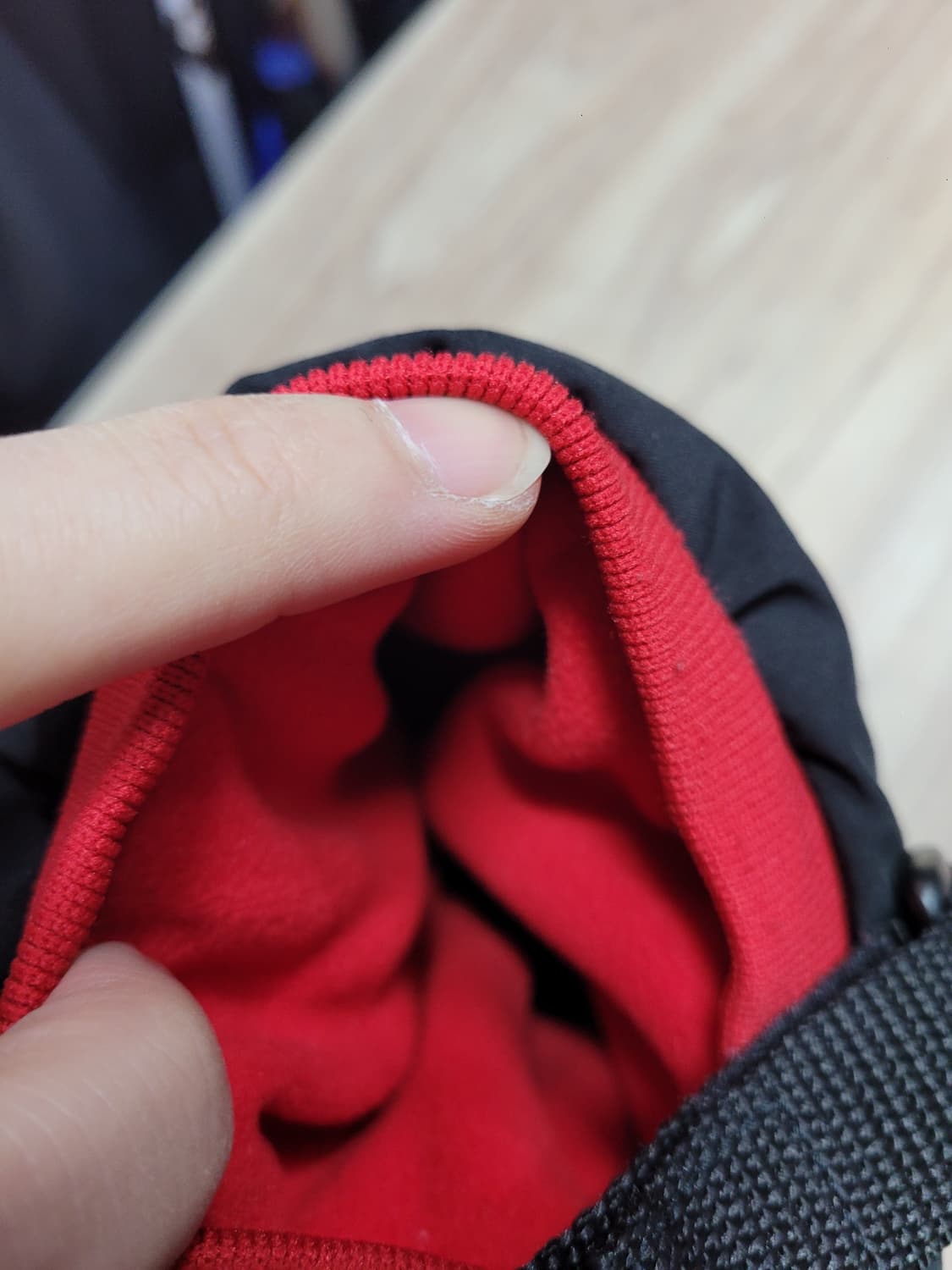 타이틀리스트 골프 방한 핸드워머 손난로 블랙/레드 상품이미지3