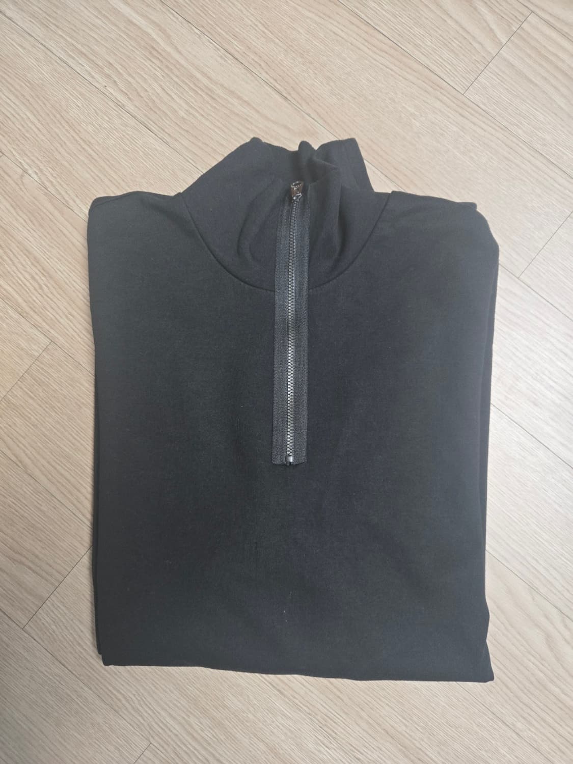 ILCORSO 블랙 세미오버핏 집업 하이넥 롱 슬리브 상품이미지1