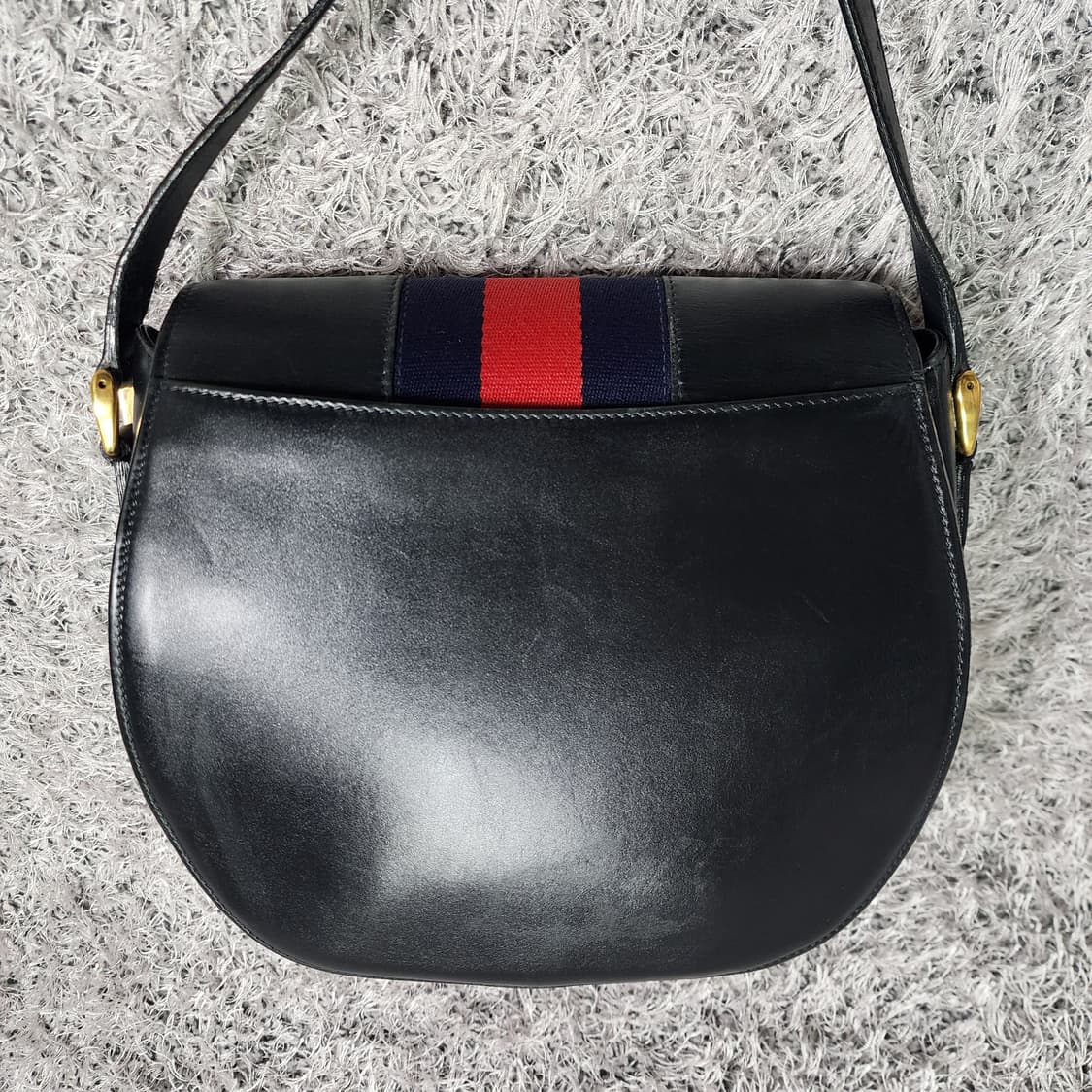 구찌 빈티지 삼선 레더 반달박스백 숄더백 상품이미지3