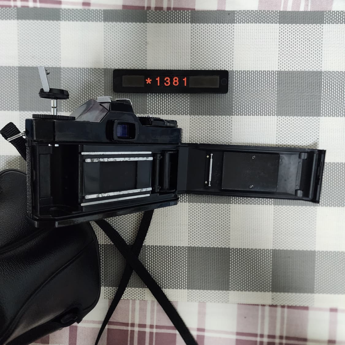 펜탁스 KM 필름카메라 1.4렌즈 블랙바디 케이스포함 상품이미지6