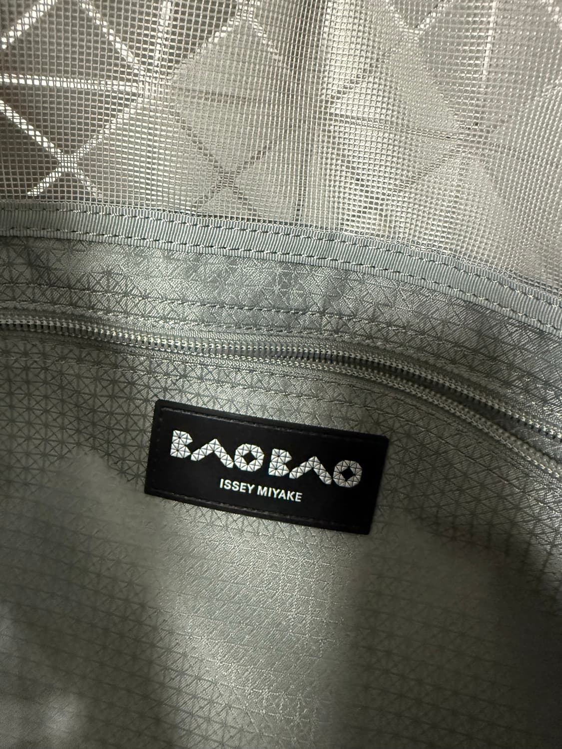 이세이미야케 바오바오 프리즘 토트백 루센트 상품이미지6