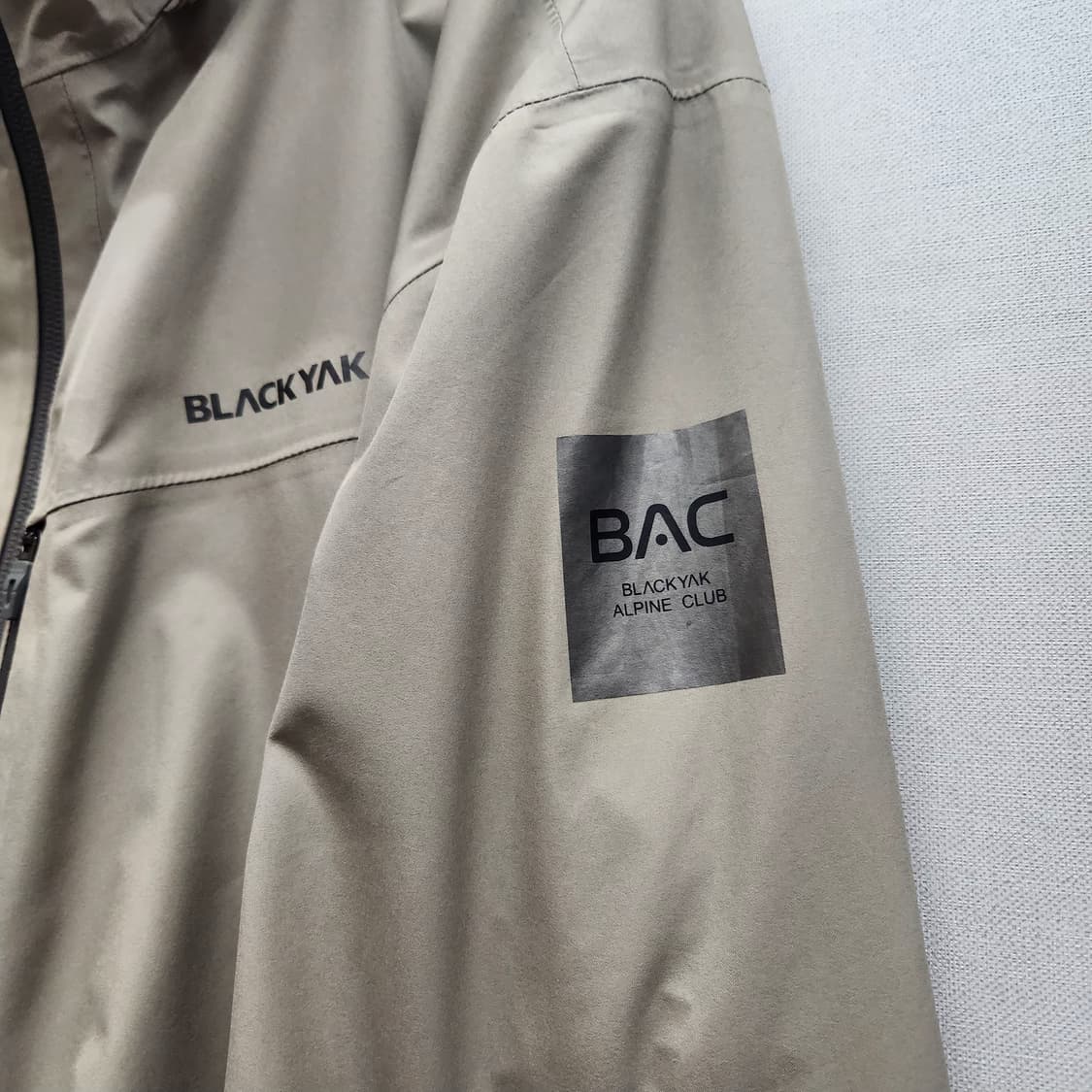 블랙야크 고어텍스 로고 바람막이 스트링 자켓 110(XL) 상품이미지5