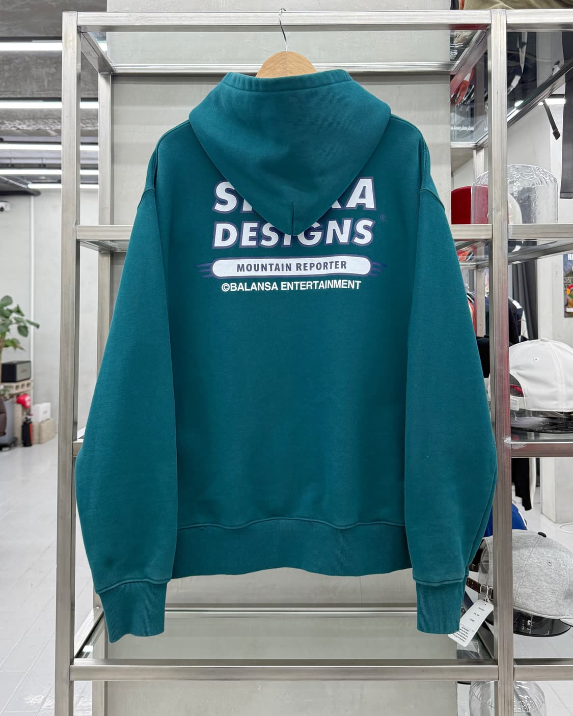 시에라 디자인 x 발란사 스튜디오 스웻 후드티 상품이미지1