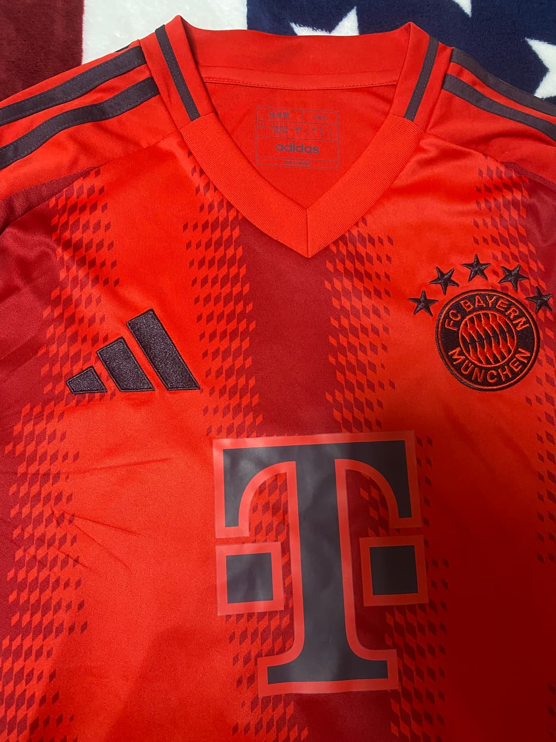 아디다스 뮌헨 24-25 홈 김민재 유니폼 상품이미지2