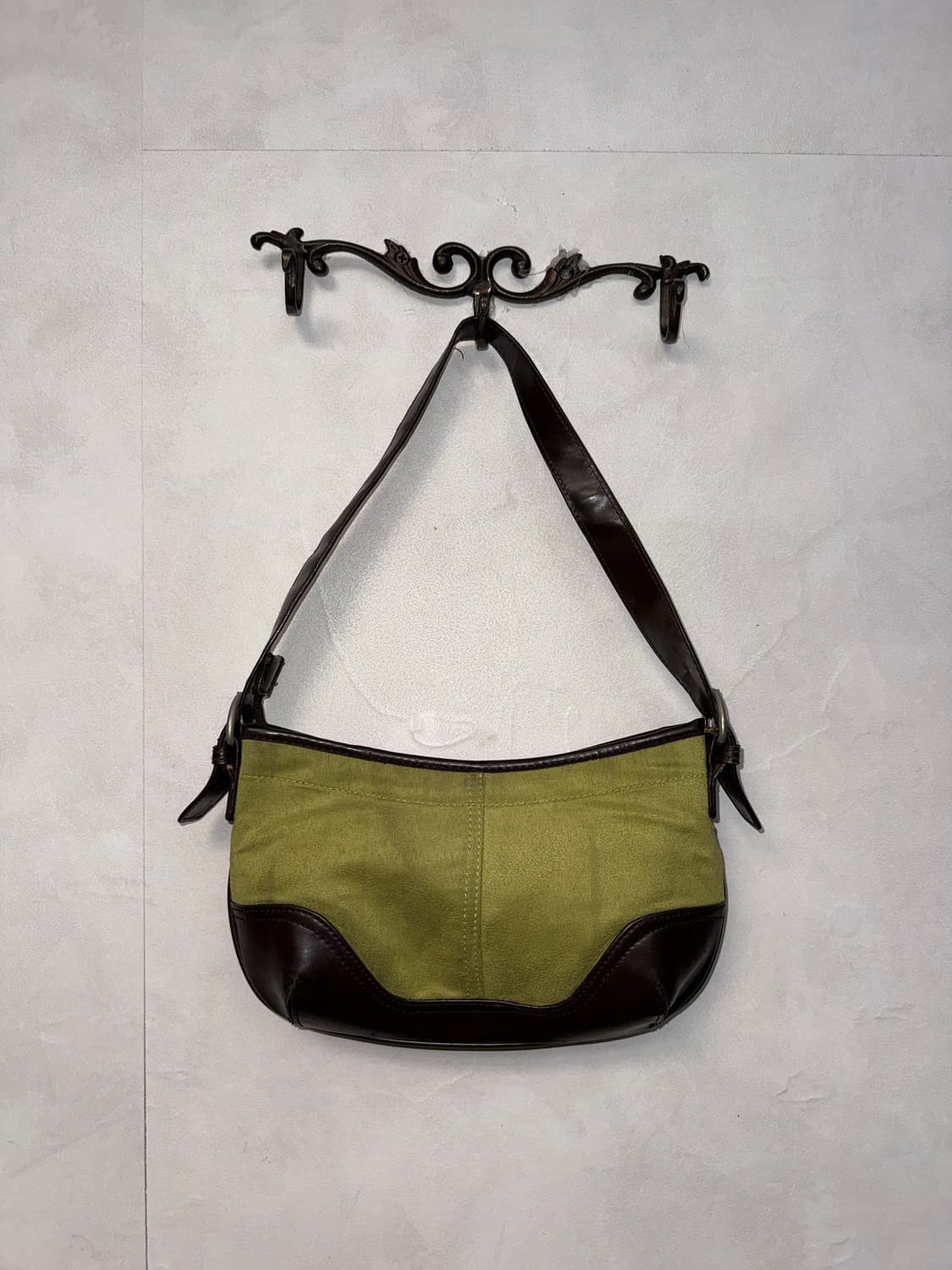 Khaki brown suede mini shoulder bag 상품이미지4