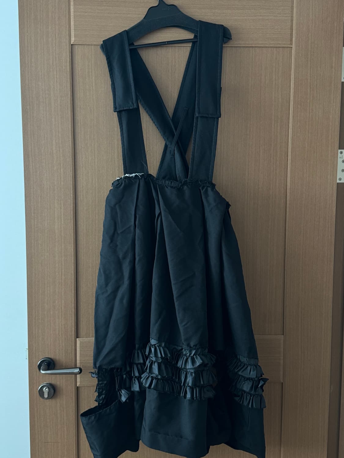 (네고가능)꼼데가르송 블랙 서스펜더 원피스 (25SS M사이즈) 상품이미지2